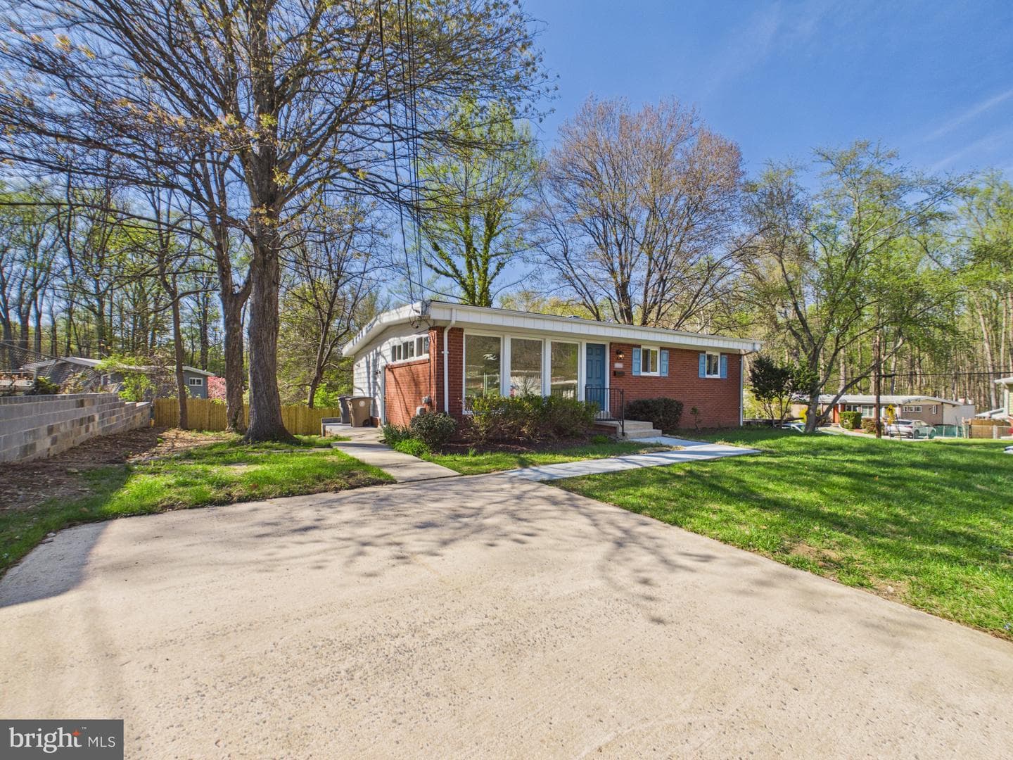 622 Mcintyre Road photo 3