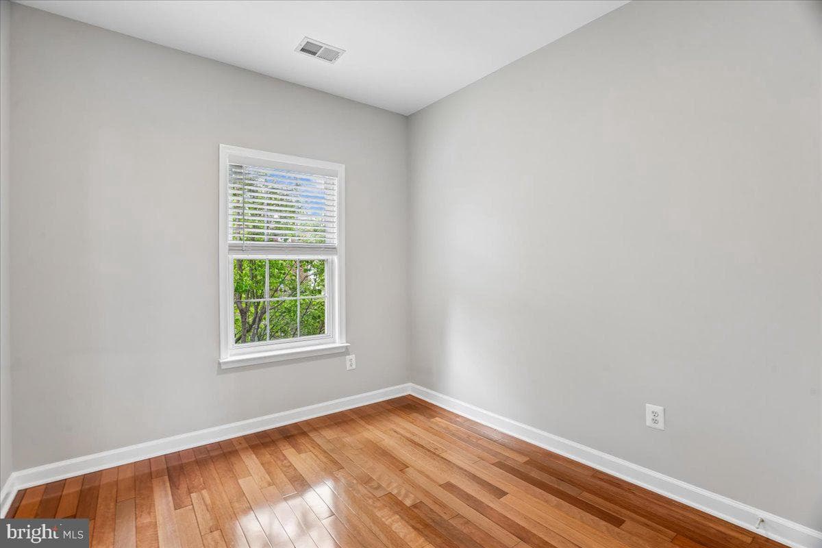907 Crestfield Drive photo 22