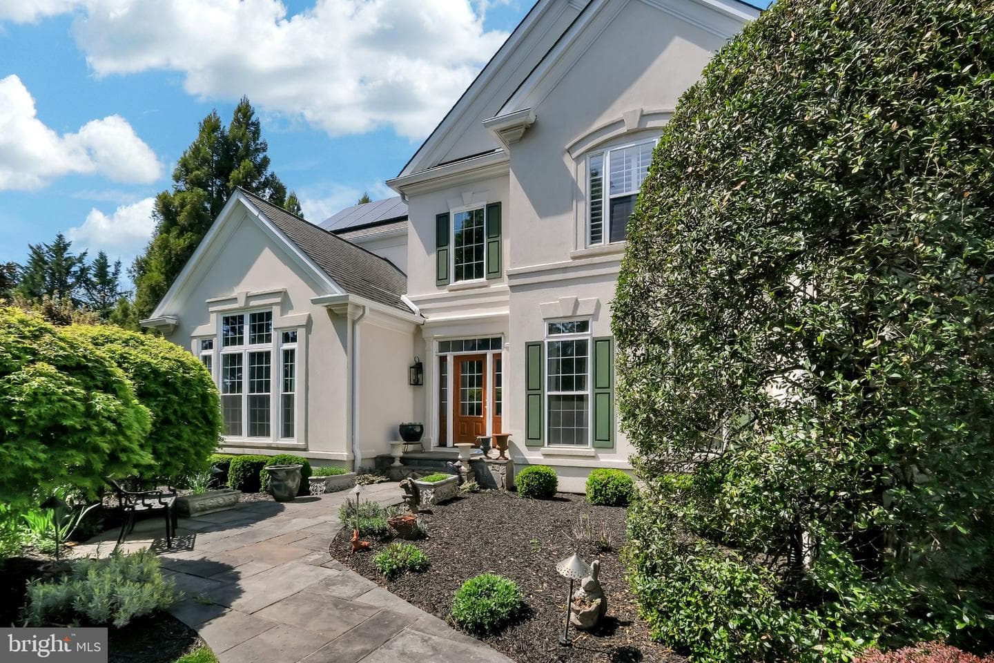 7804 Meadowvale Terrace photo 3