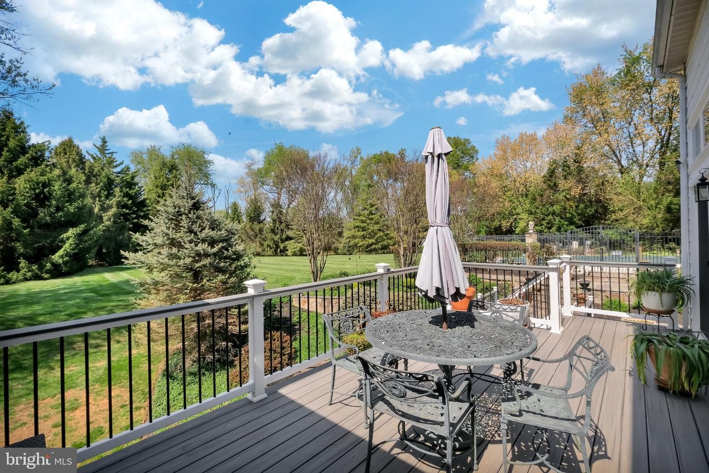 7804 Meadowvale Terrace photo 60