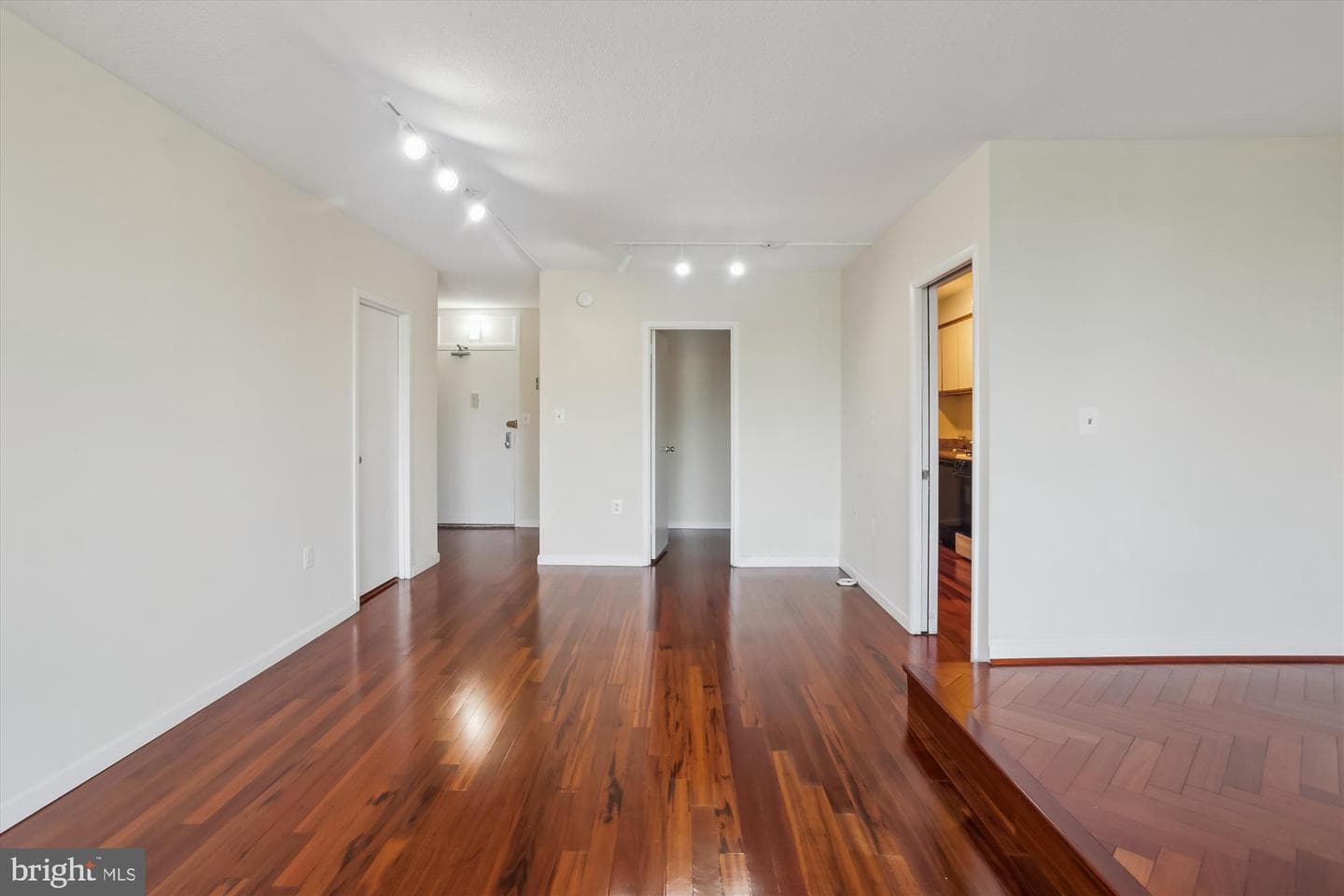4242 East West Highway #414 photo 20
