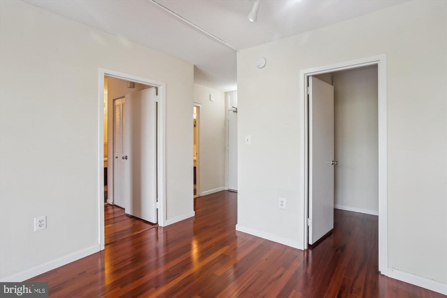 4242 East West Highway #414 photo 21
