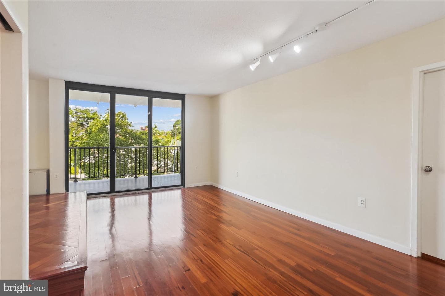 4242 East West Highway #414 photo 23