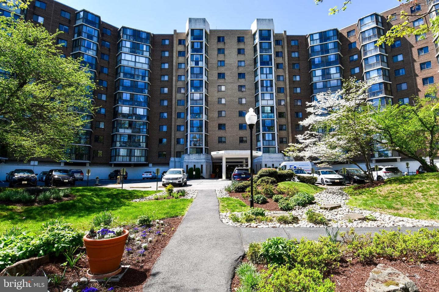 15101 Interlachen Drive #1-526 photo 37