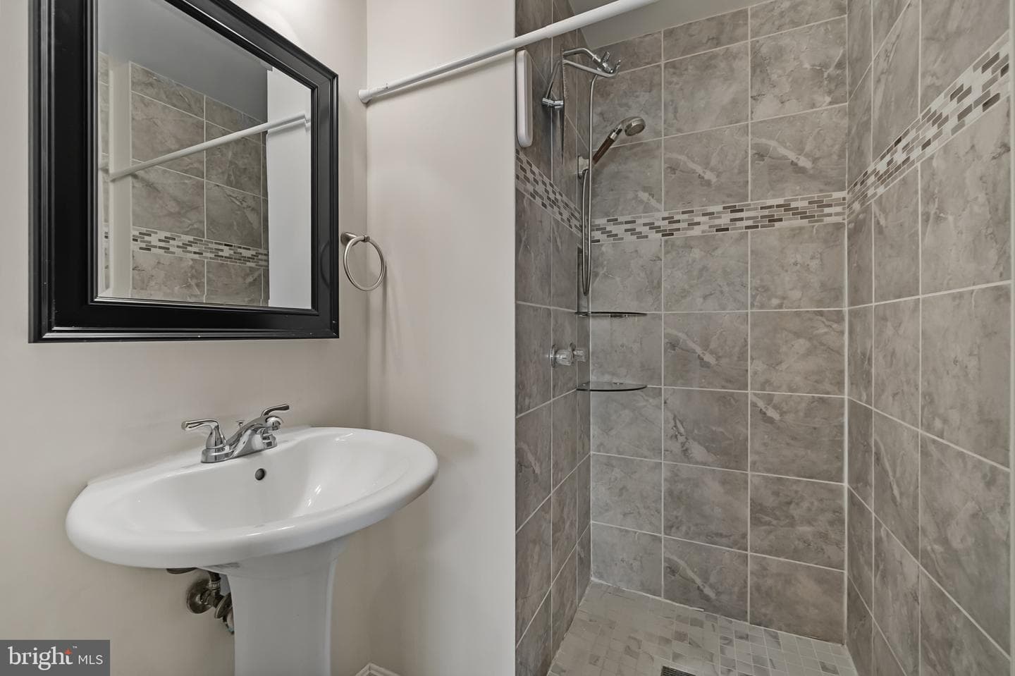 11519 Aldburg Way photo 25