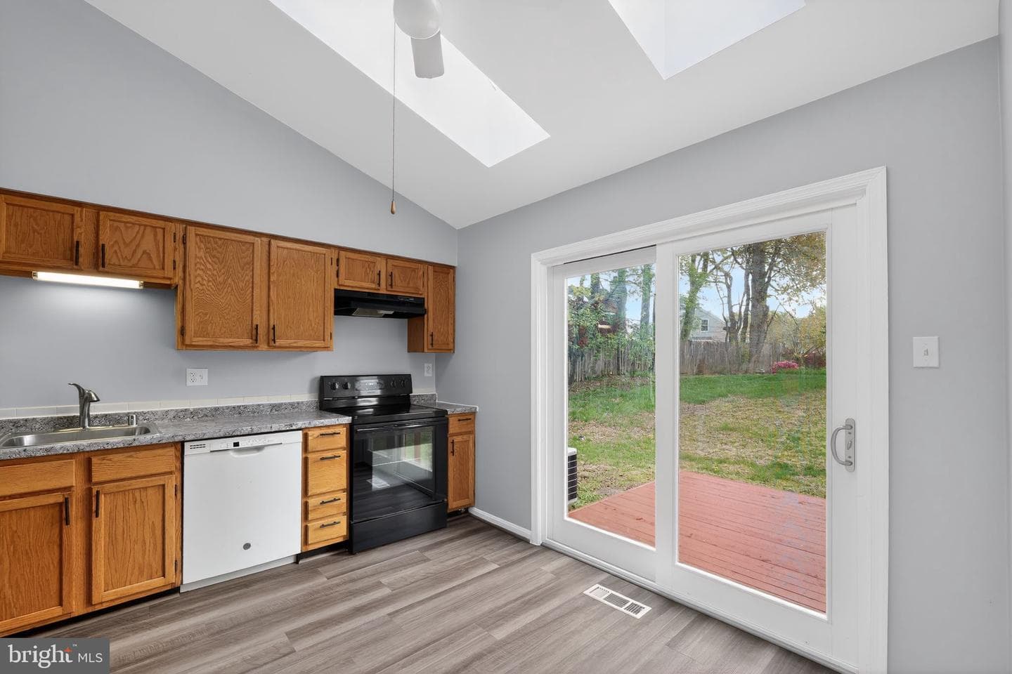 12909 Summer Hill Drive photo 11
