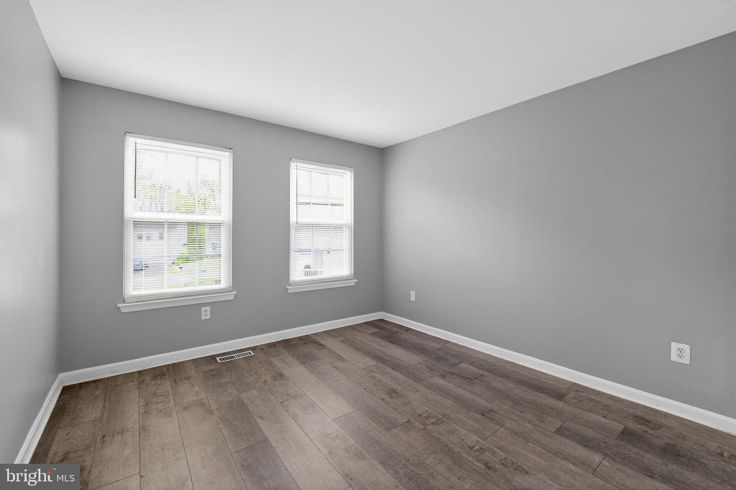 12909 Summer Hill Drive photo 16
