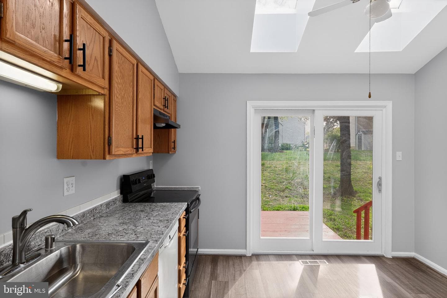 12909 Summer Hill Drive photo 8