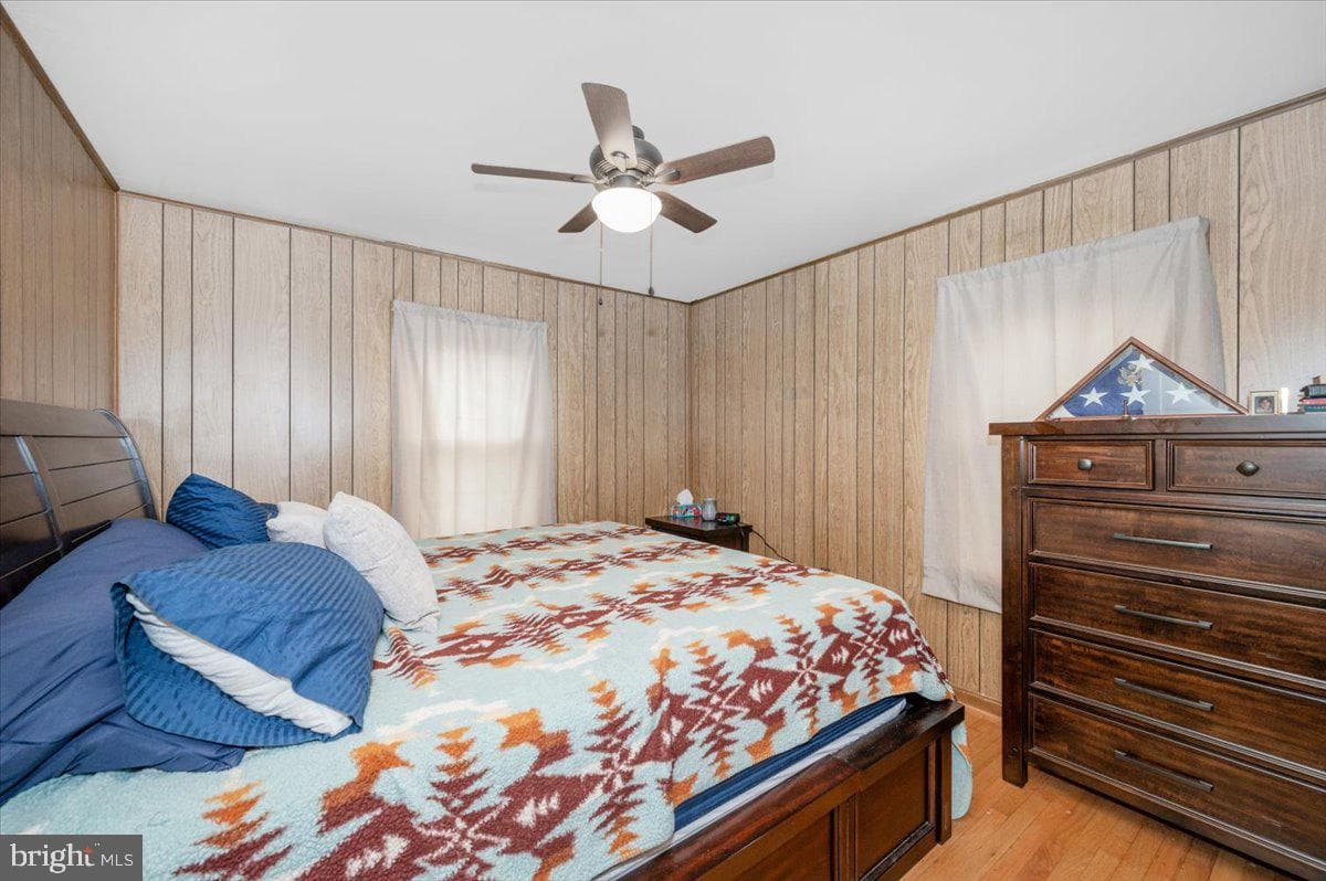9813 Braddock Road photo 19