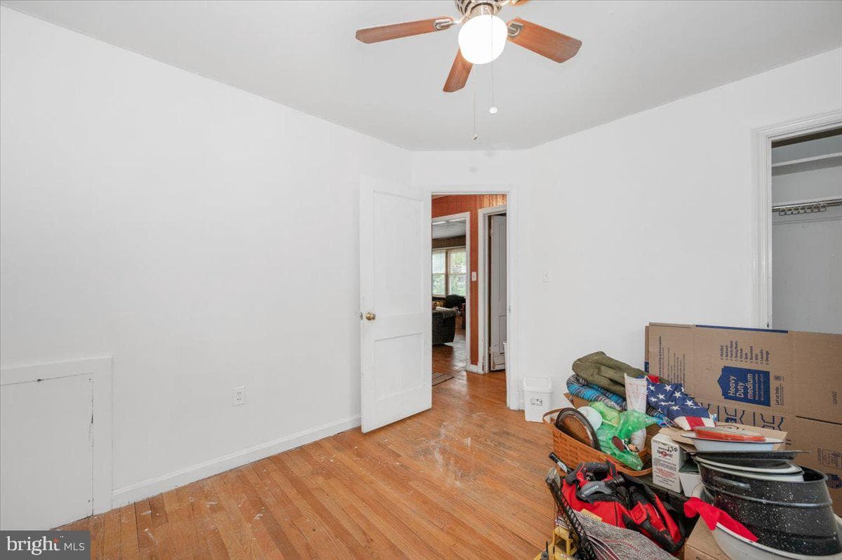 9813 Braddock Road photo 23