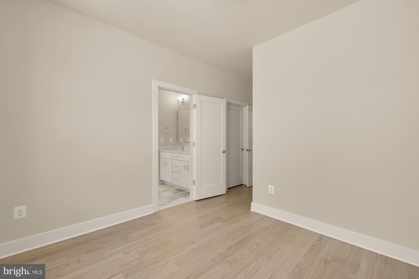 8506 Hempstead Avenue photo 33