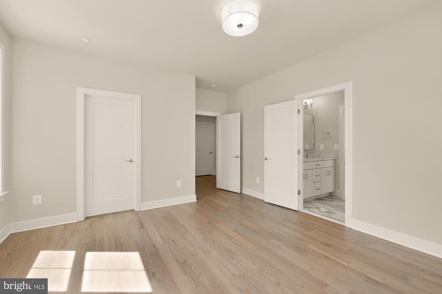 8506 Hempstead Avenue photo 37
