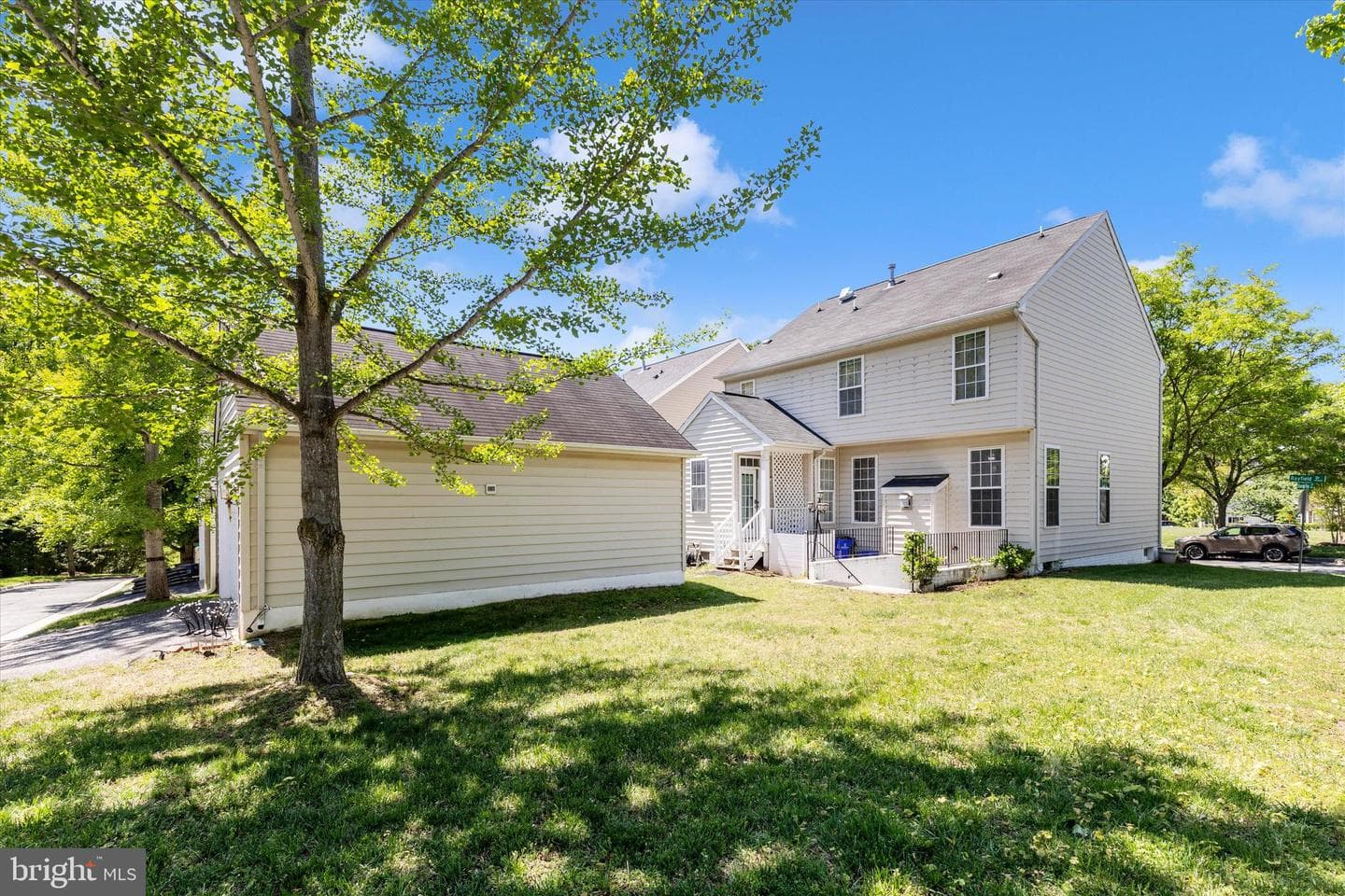 19483 Rayfield Drive photo 35