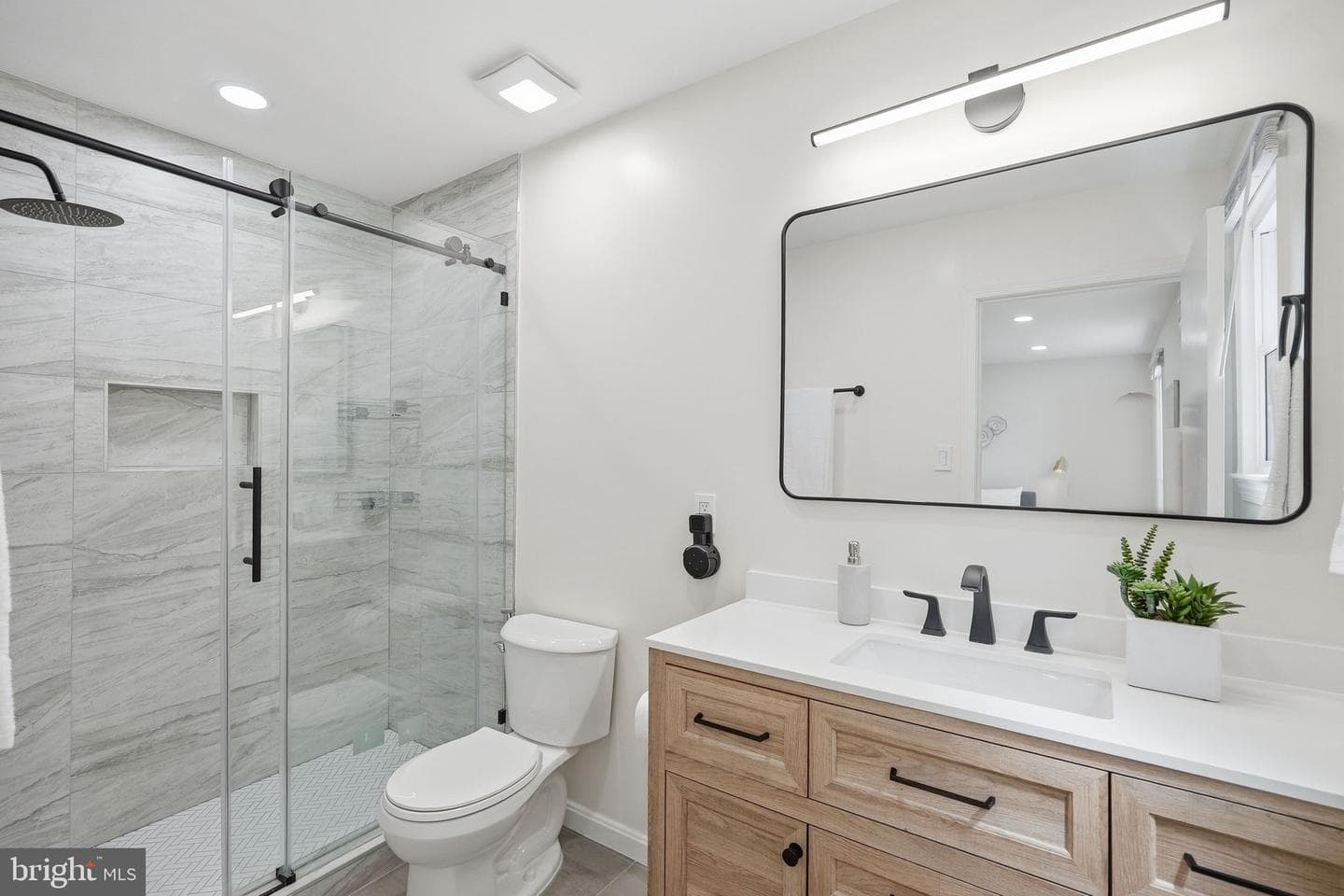 815 Woodley Drive photo 26
