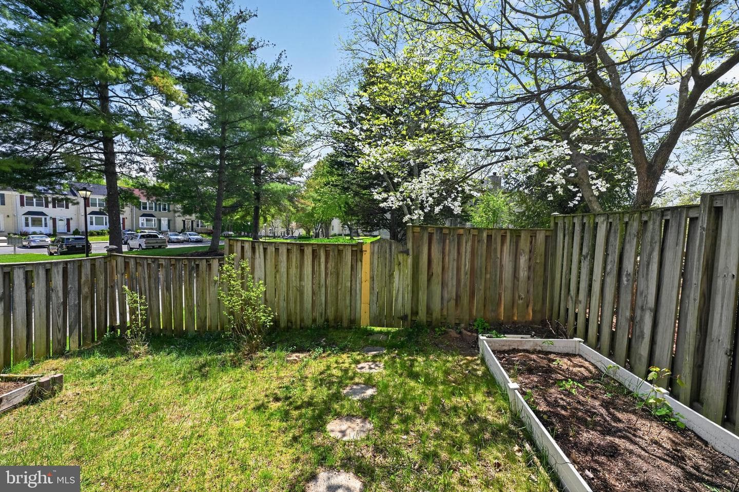 18727 Winding Creek Place photo 2