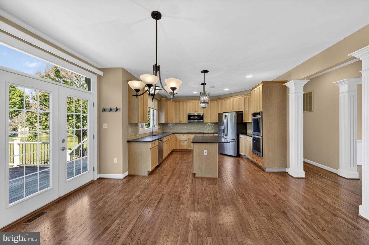 2112 Bordly Drive photo 34