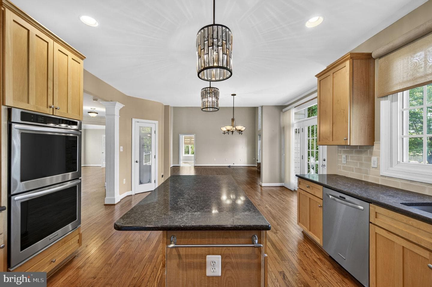 2112 Bordly Drive photo 35