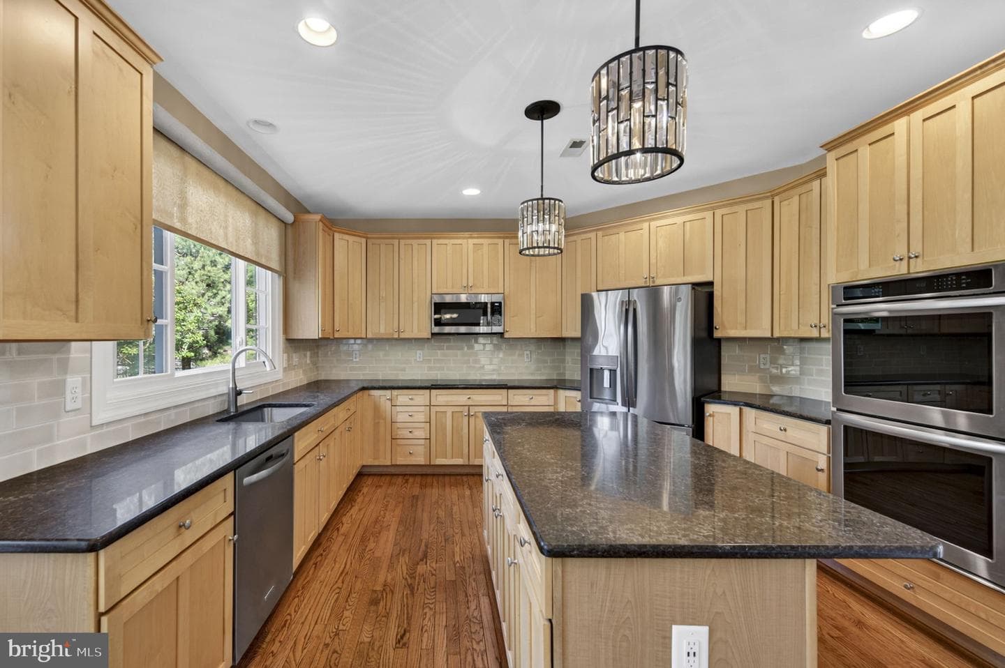 2112 Bordly Drive photo 43