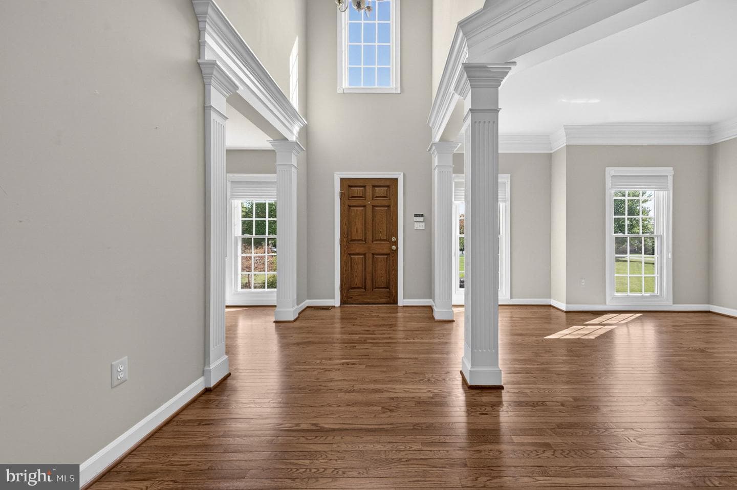 2112 Bordly Drive photo 5