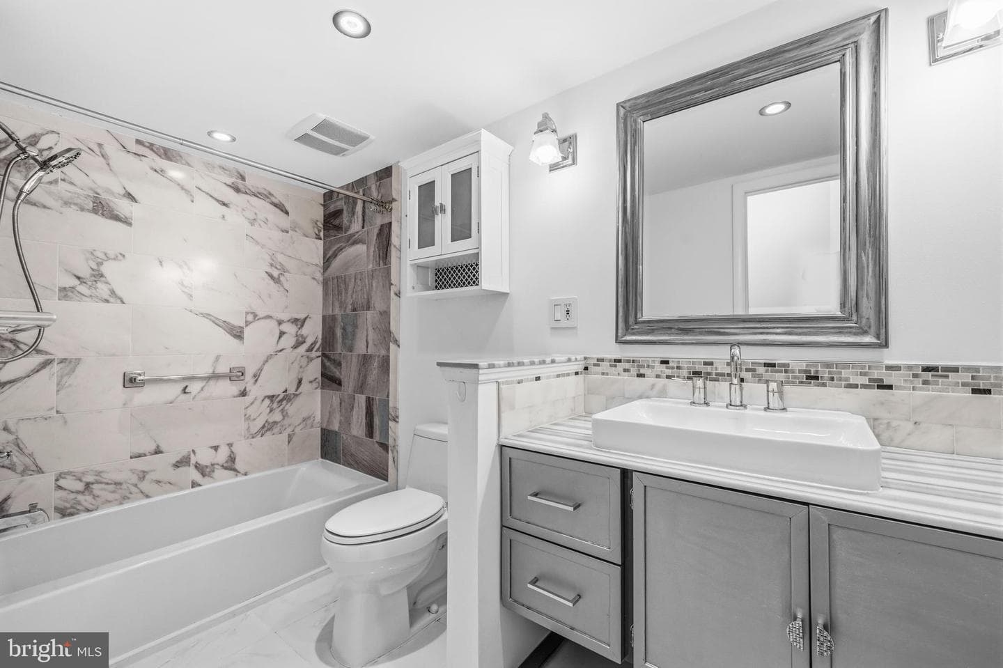 11911 Parklawn Drive #301 photo 13