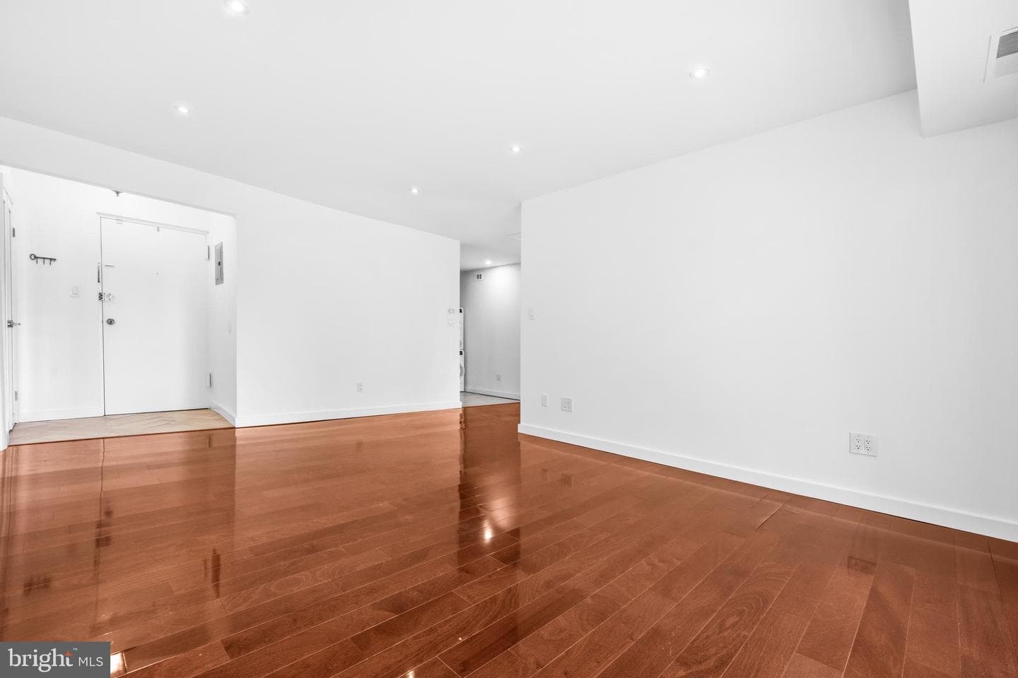 11911 Parklawn Drive #301 photo 18