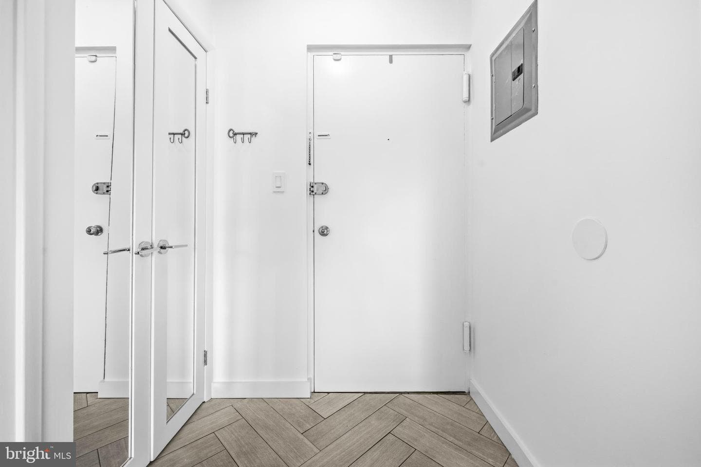 11911 Parklawn Drive #301 photo 3