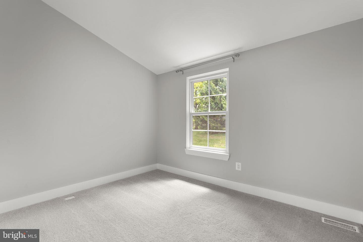 20517 Staffordshire Drive photo 19