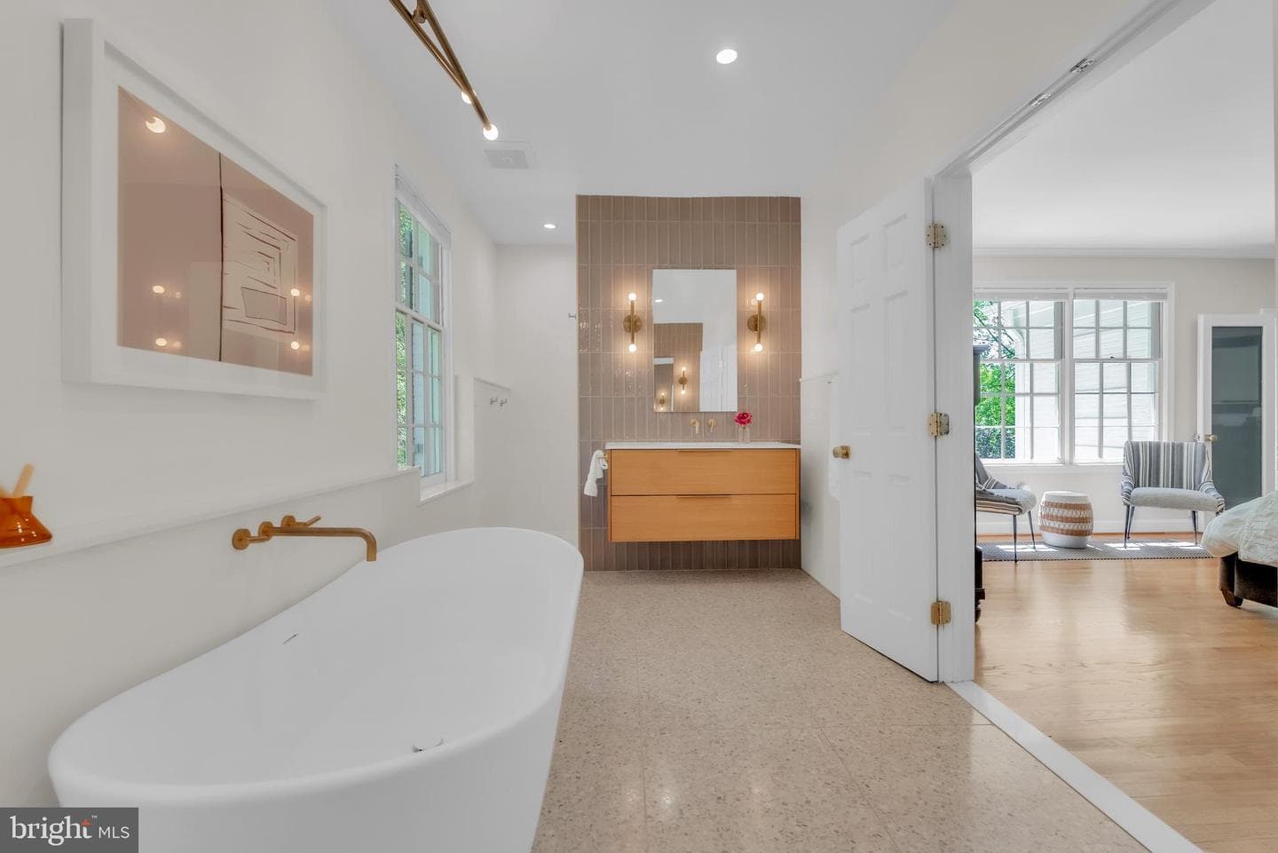 14 Stanmore Court photo 47