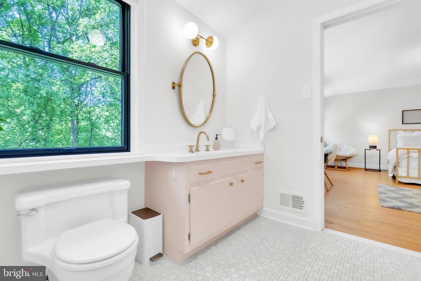 14 Stanmore Court photo 61