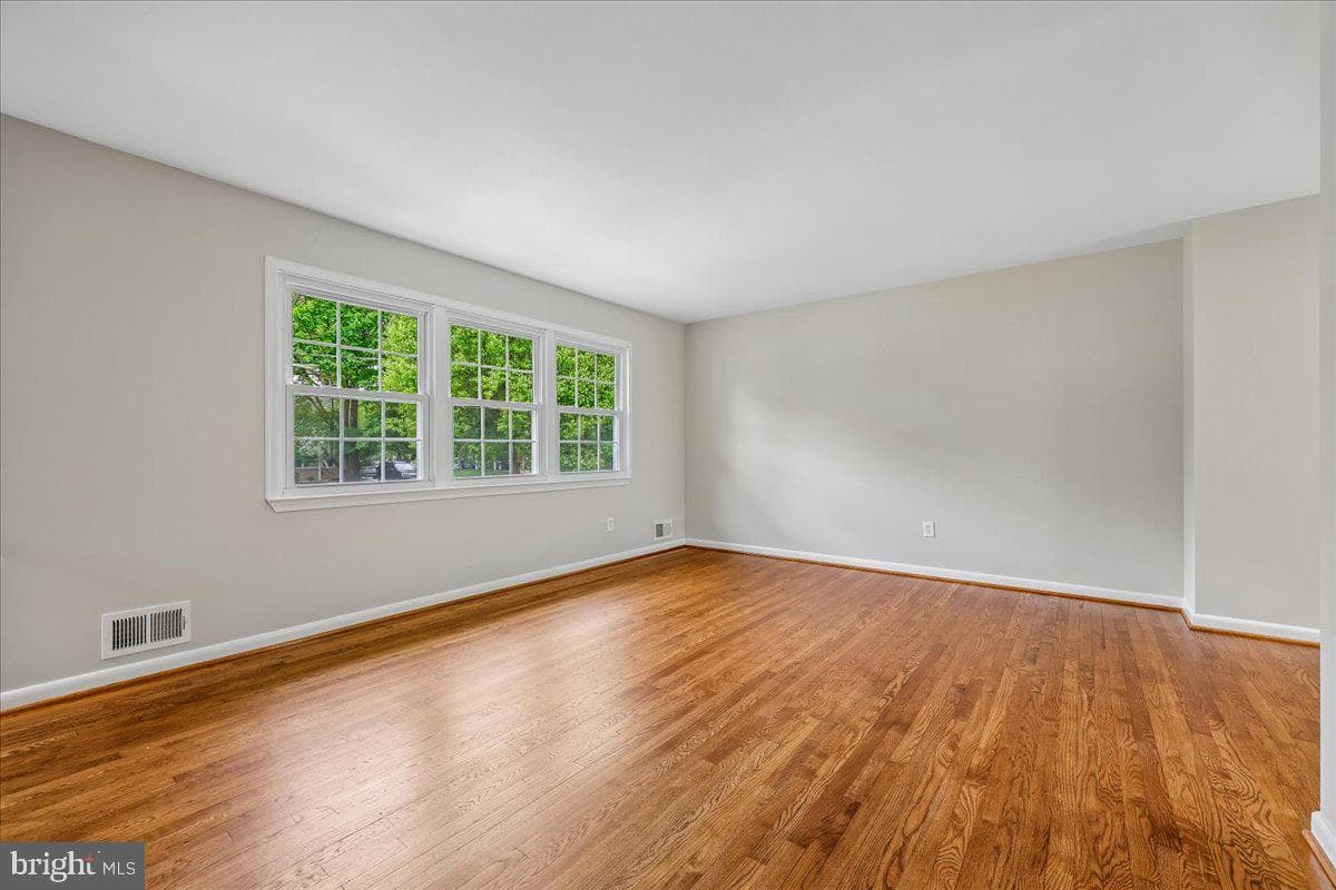 5315 Manorfield Road photo 15