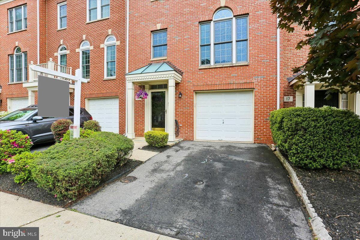 19 Blue Hosta Way photo 2