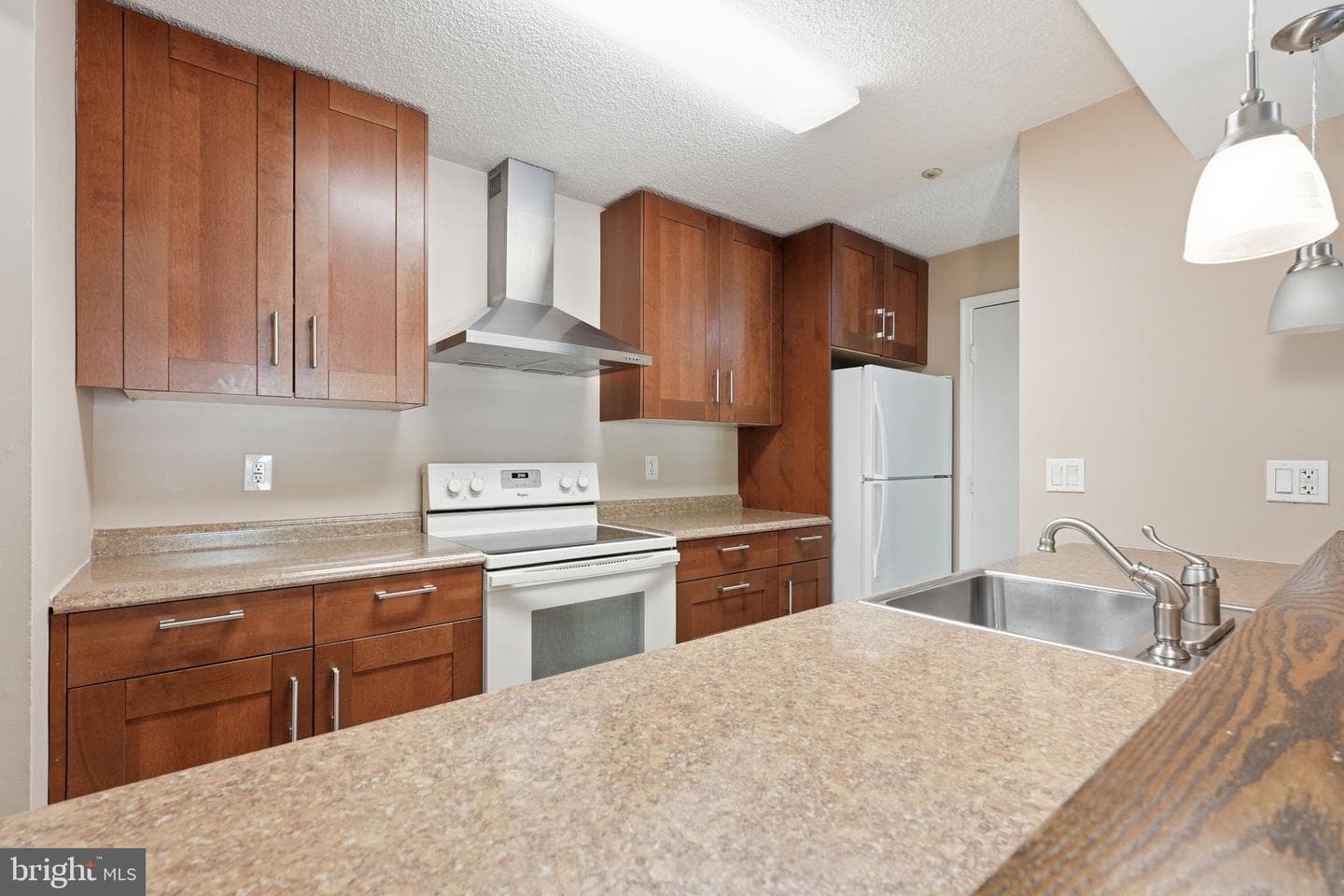 14018 Valleyfield Drive #6-7 photo 9
