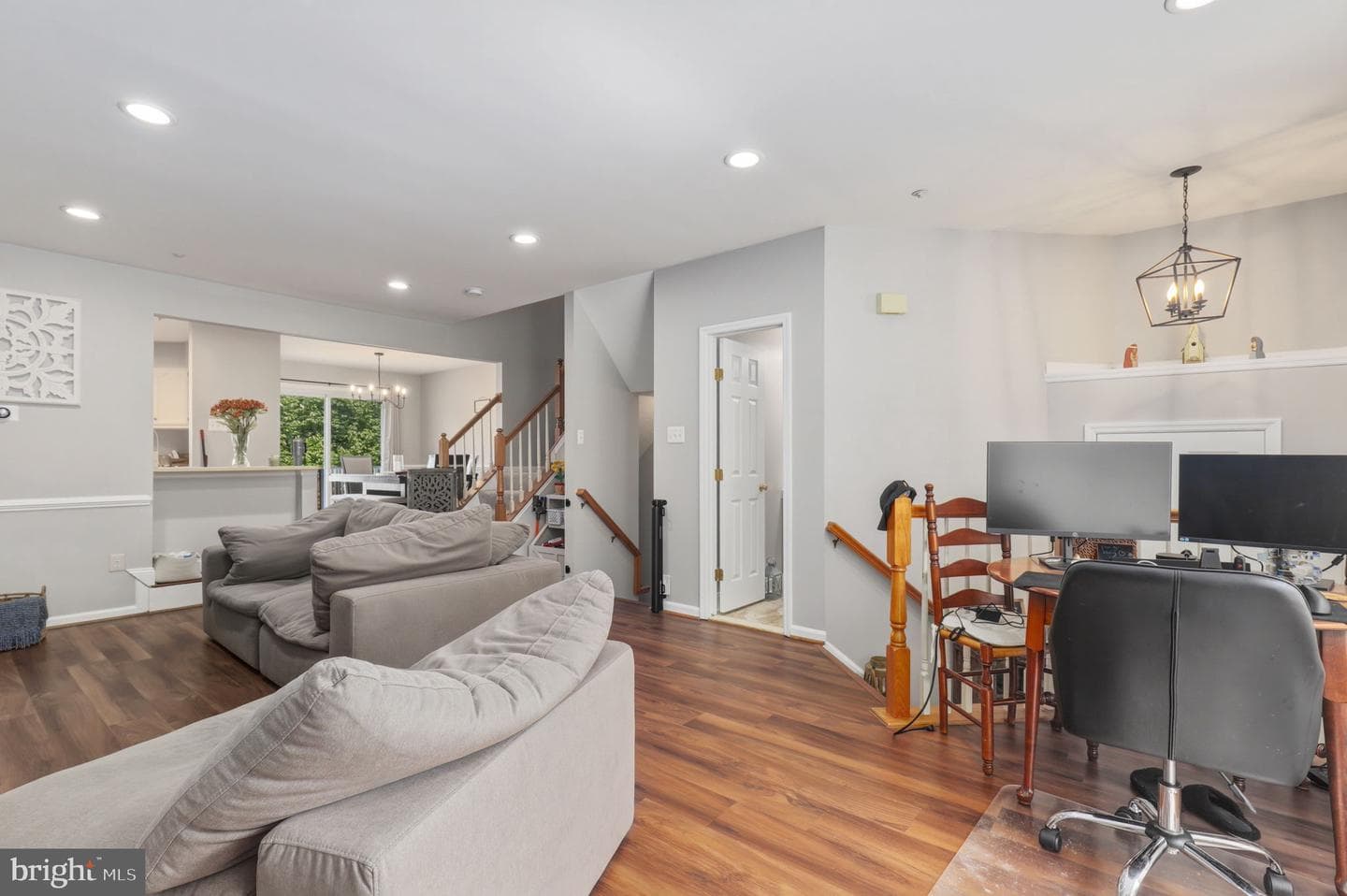 18639 Clovercrest Circle photo 4