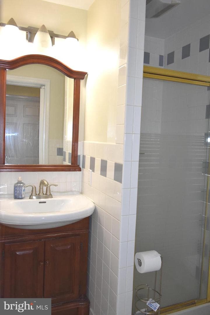 19133 Broadwater Way photo 40