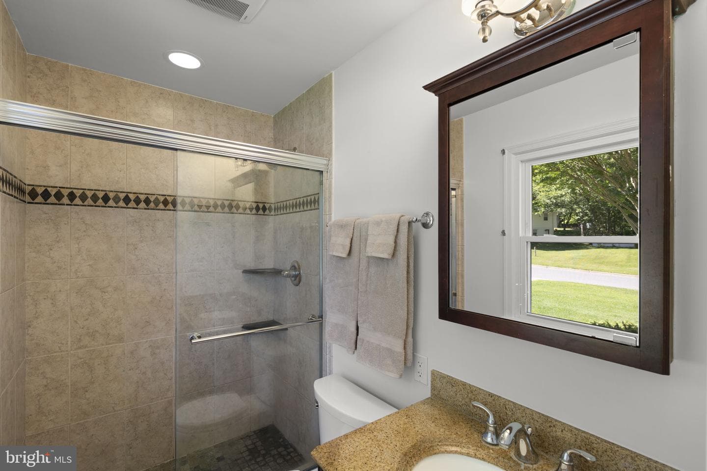9008 Edgewood Drive photo 20