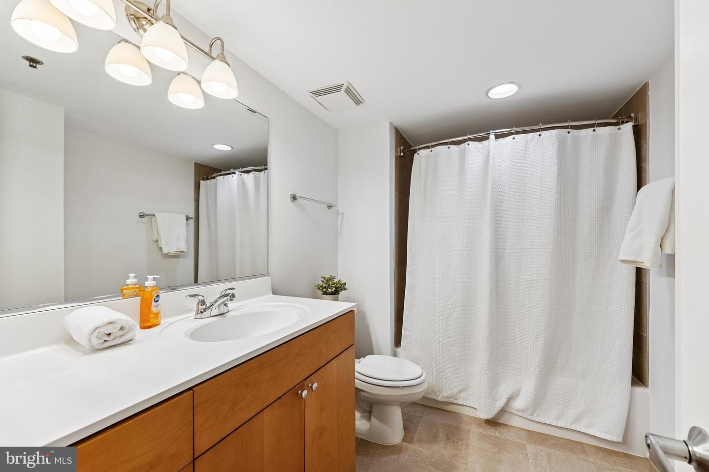 7500 Woodmont Avenue #sl15 photo 33