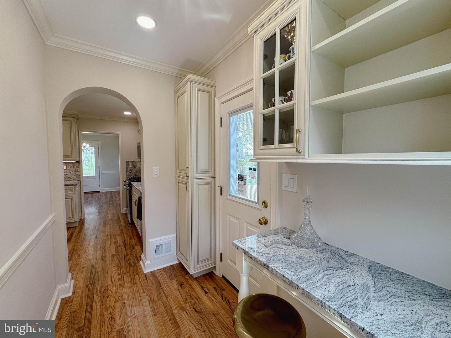 9421 Thornhill Road photo 14