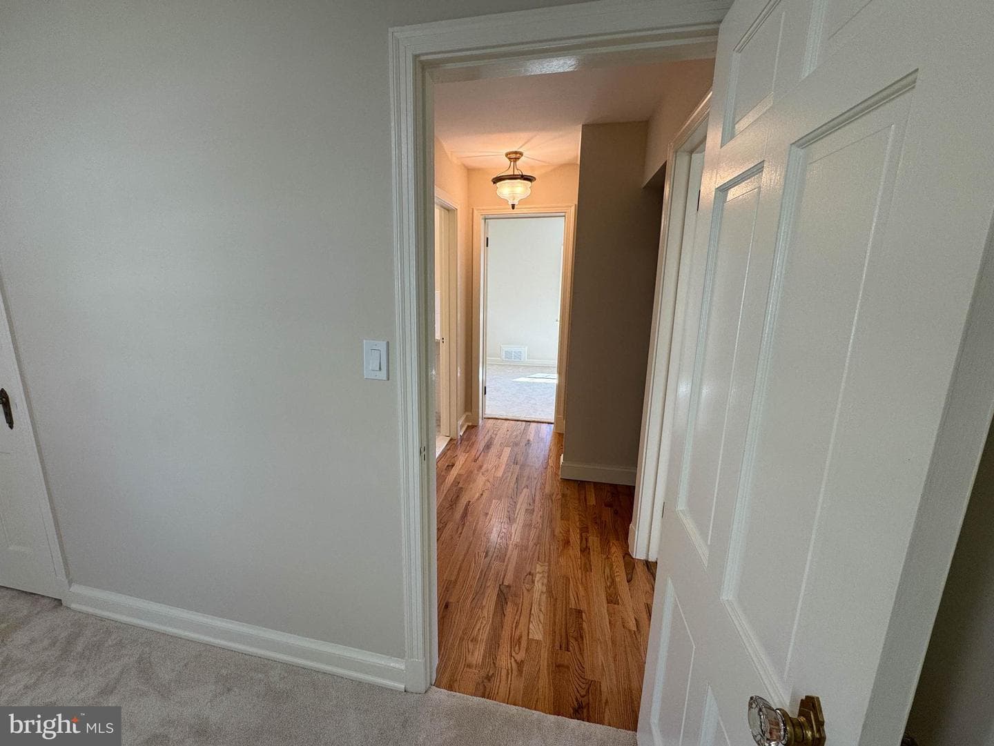 9421 Thornhill Road photo 17