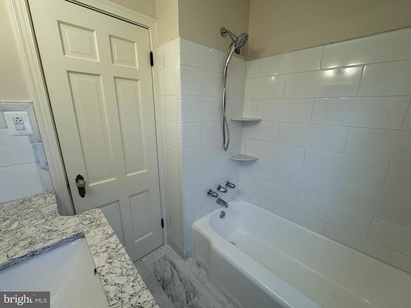 9421 Thornhill Road photo 19