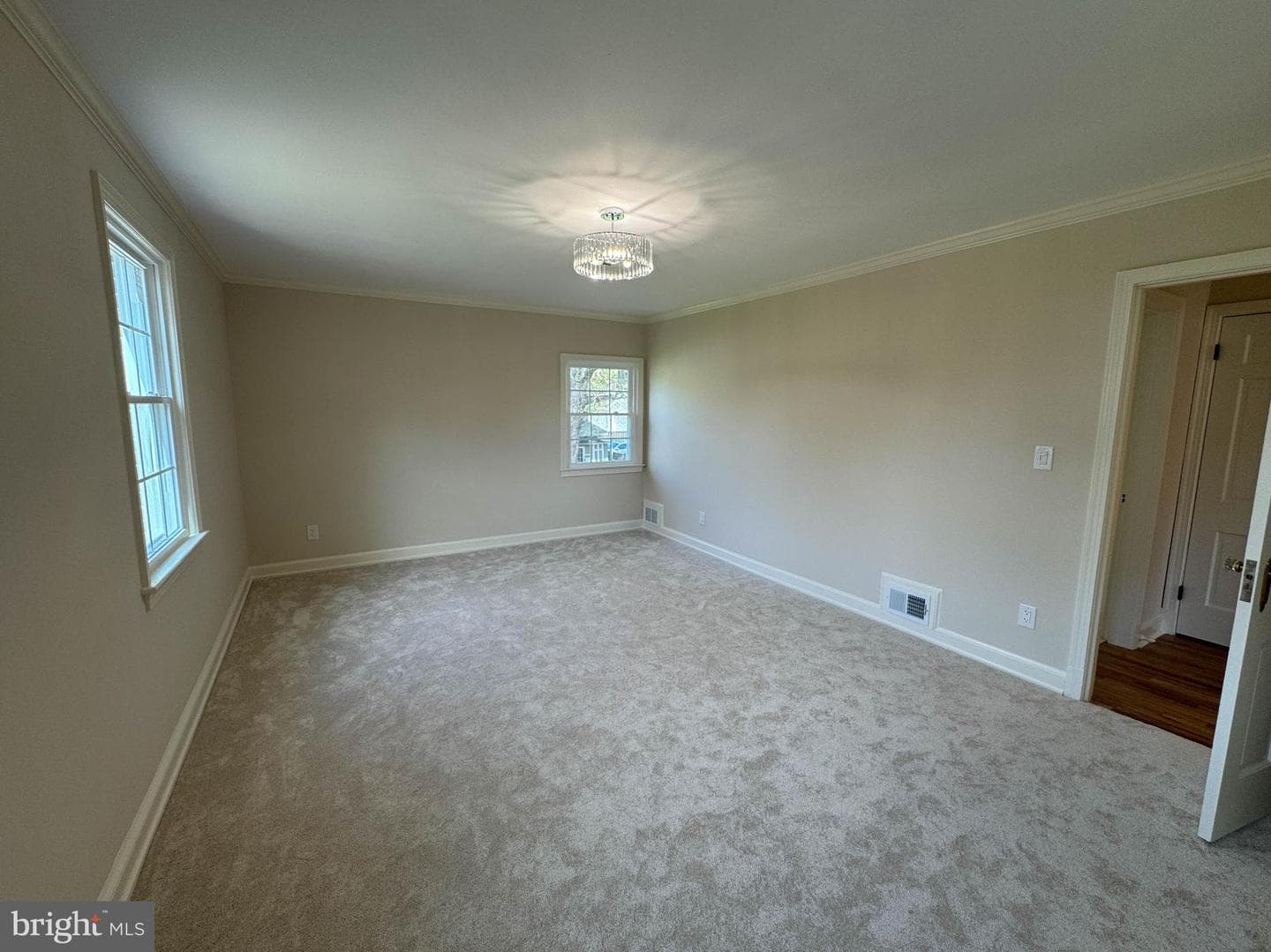 9421 Thornhill Road photo 23
