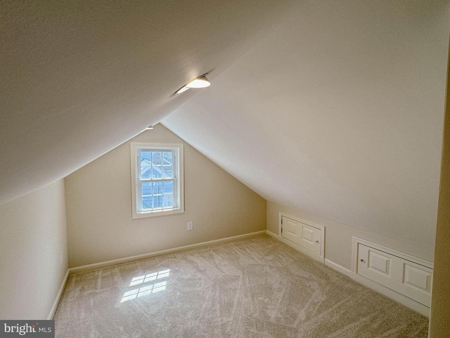 9421 Thornhill Road photo 28