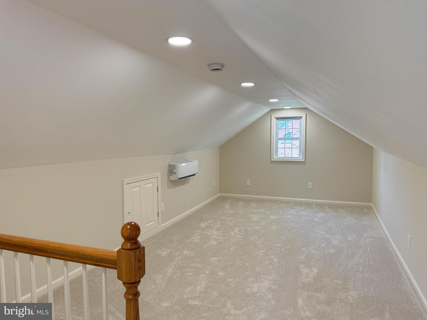 9421 Thornhill Road photo 30