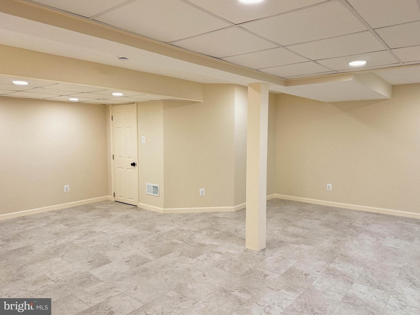 9421 Thornhill Road photo 33