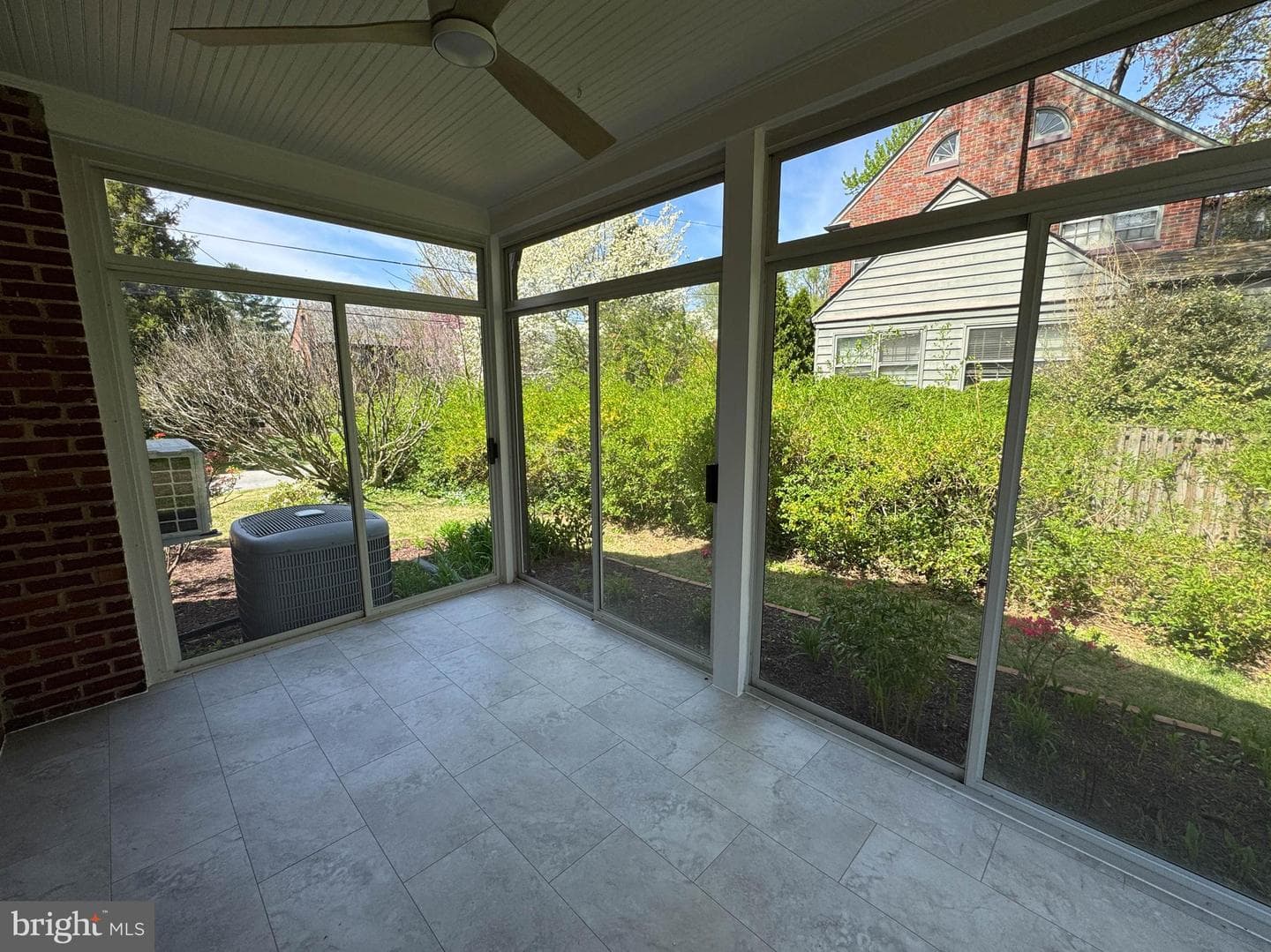 9421 Thornhill Road photo 38