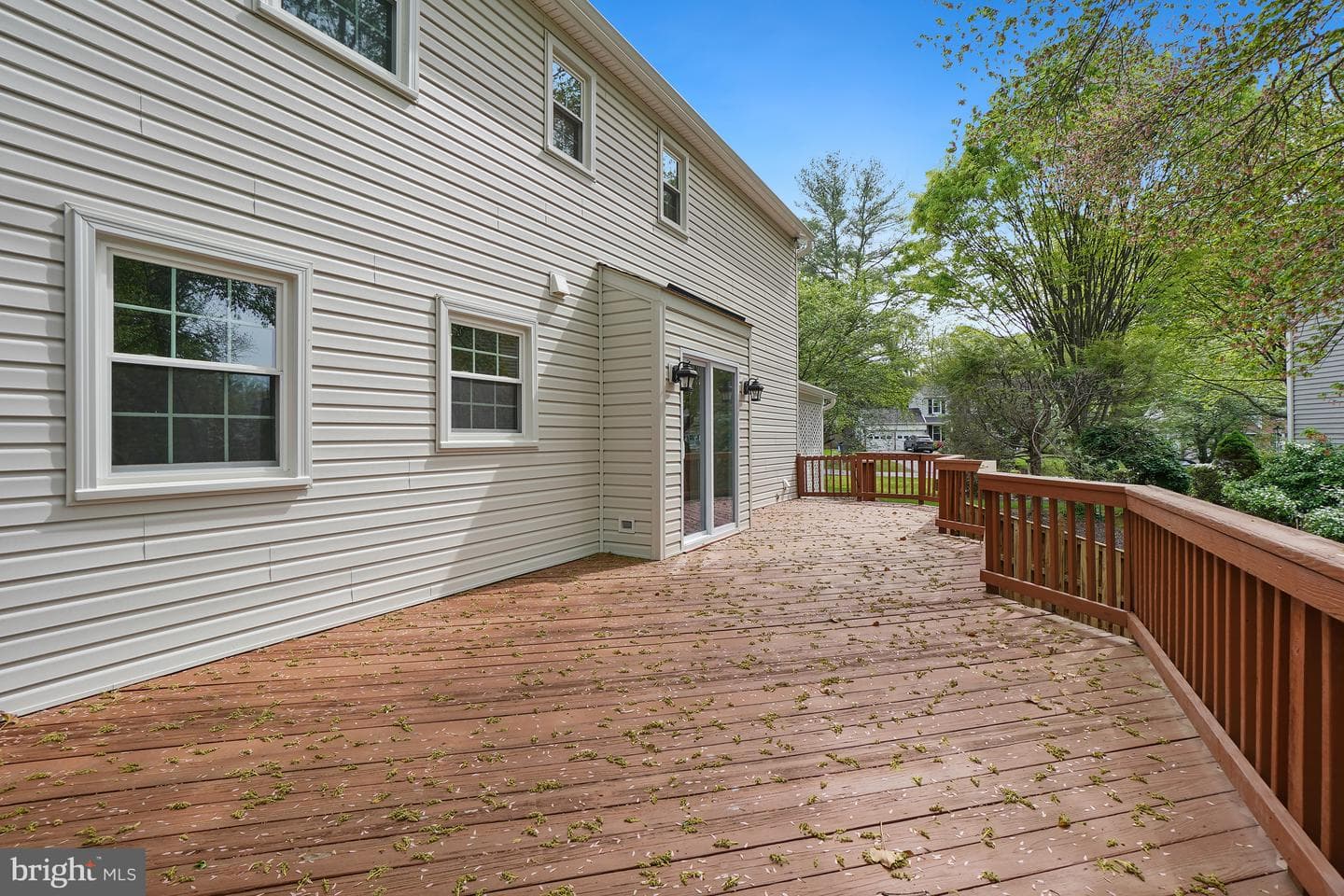 16528 George Washington Drive photo 32