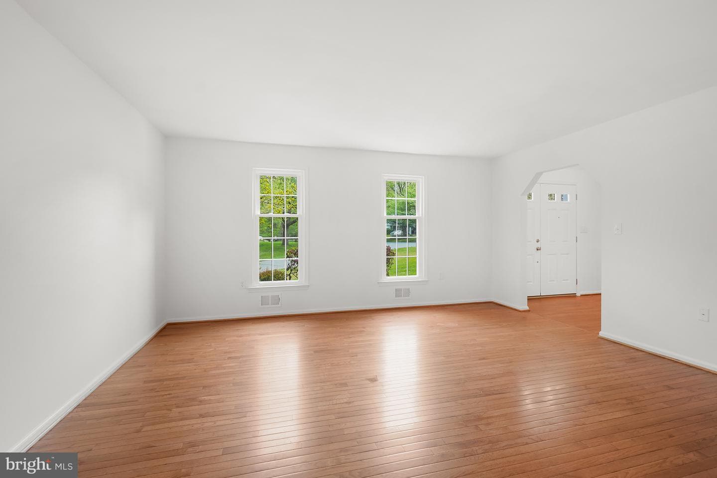 16528 George Washington Drive photo 5