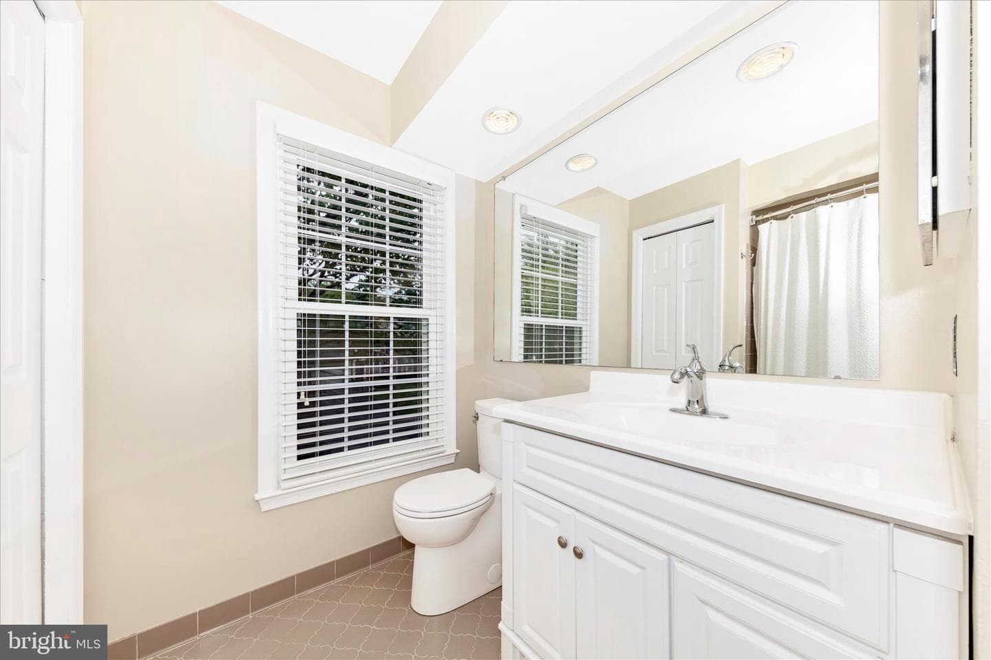 20516 Highland Hall Drive photo 33