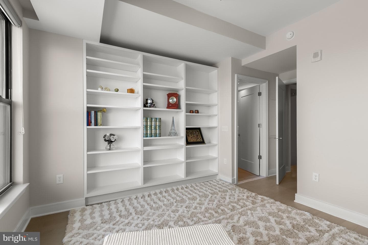 8302 Woodmont Avenue #800 photo 32