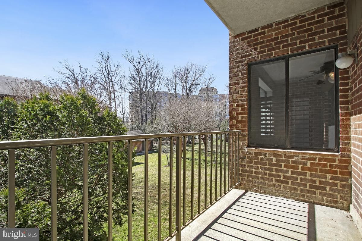 15320 Pine Orchard Drive #83-2j photo 11