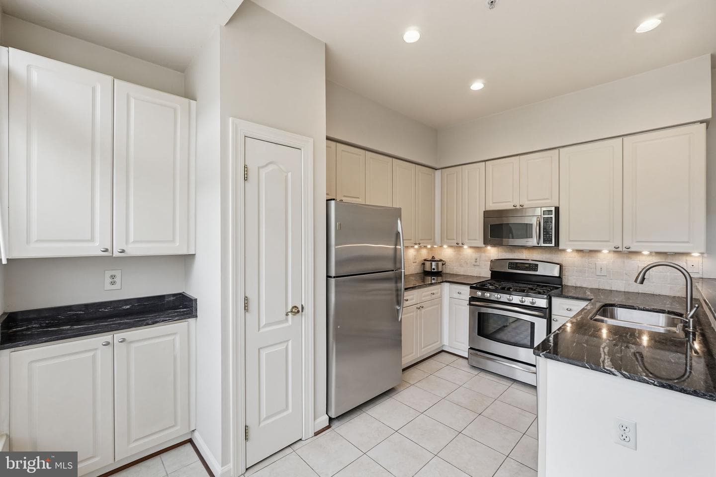 5918 Halpine Road photo 10